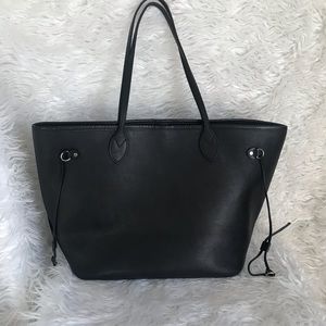 🎄LOUIS VUITTON NEVER FULL TOTE EPI LEATHER MM🎄